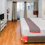 Super Oyo Capital O Deroyal Sentra Timur
